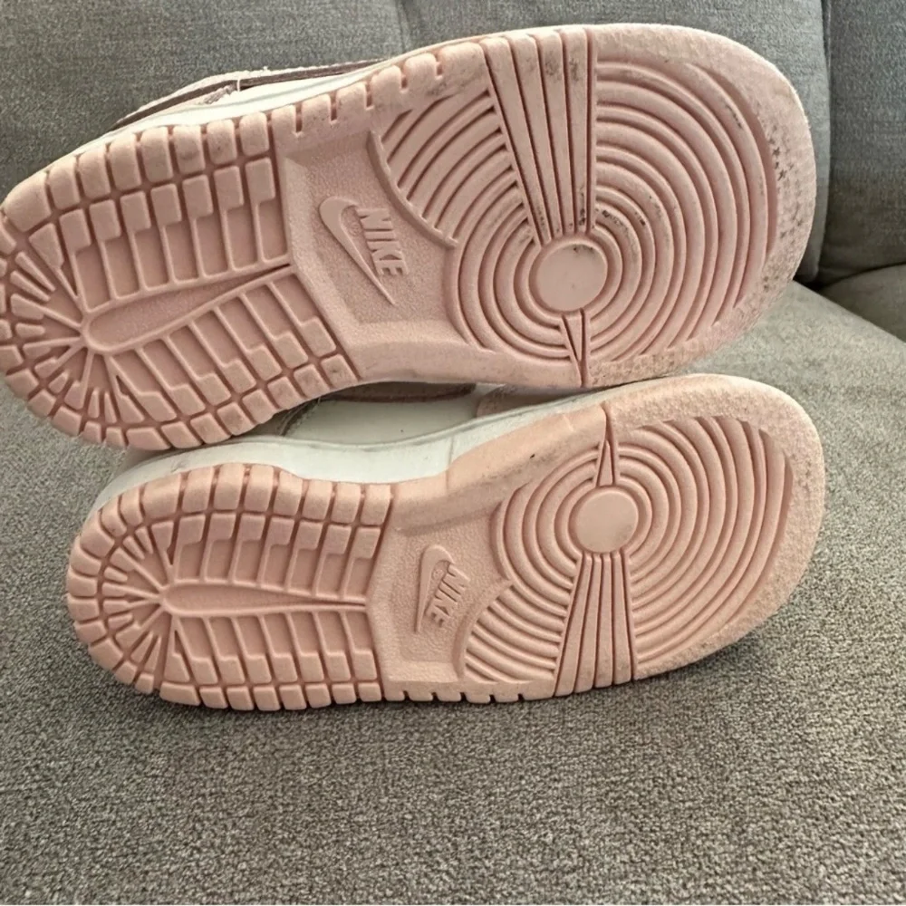 Nike Pink Orange Pearl Low Dunk BLUSH PINK‎
